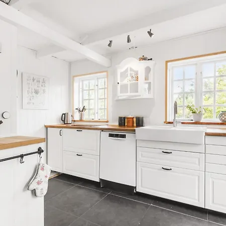 3 Bedroom Beautiful In *