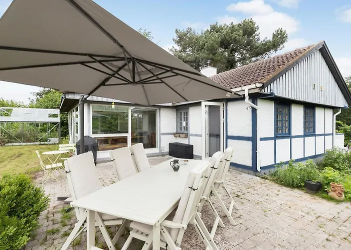 3 Bedroom Beautiful In Ølsted